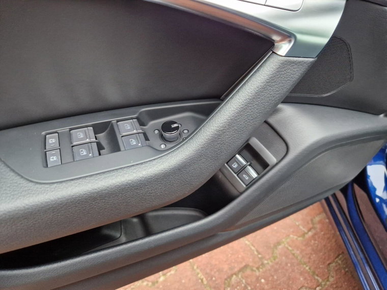 Vehicle Image 42