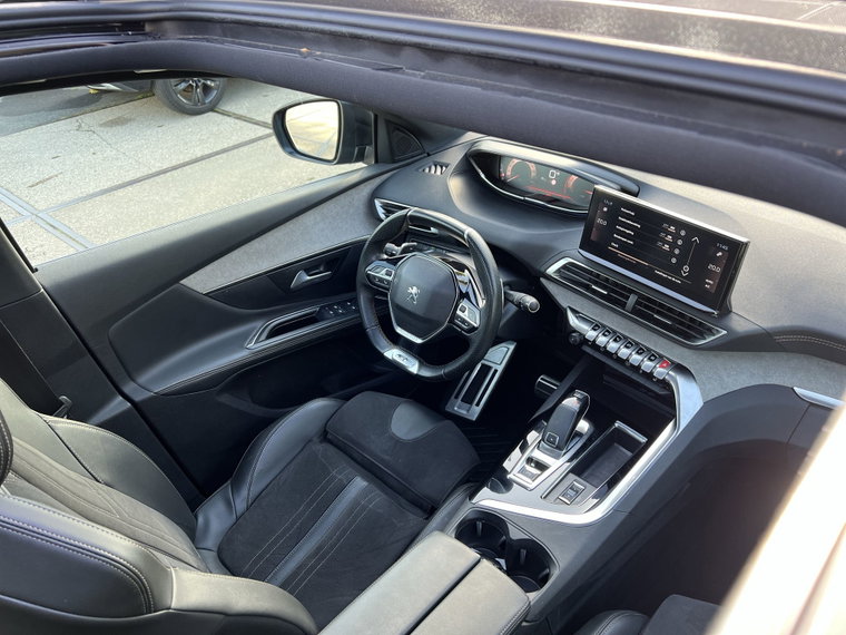 Vehicle Image 52