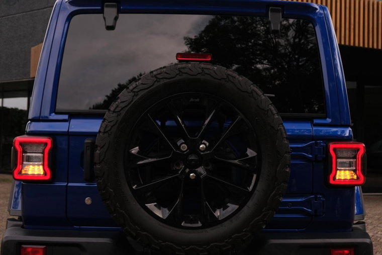 Vehicle Image 15