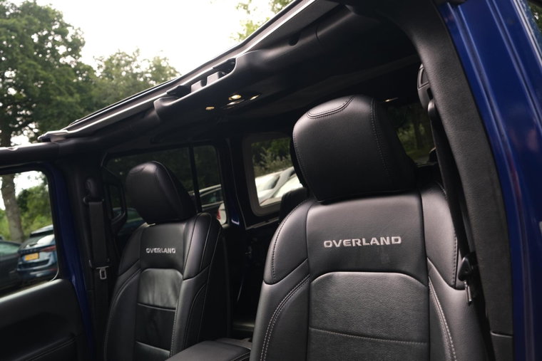 Vehicle Image 21