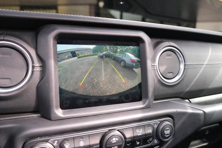 Vehicle Image 24