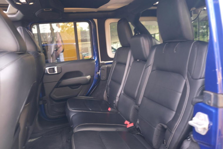 Vehicle Image 36