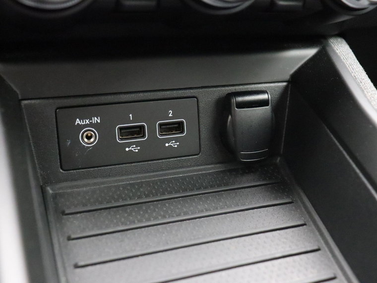 Vehicle Image 28
