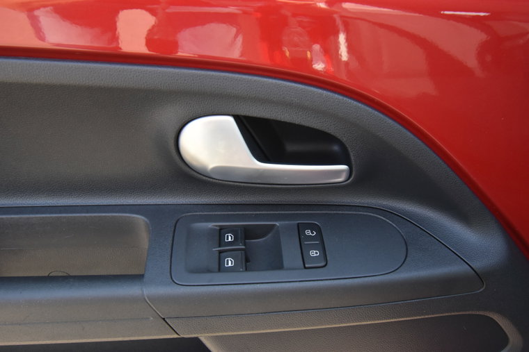 Vehicle Image 17