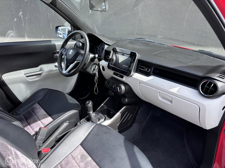 Vehicle Image 16