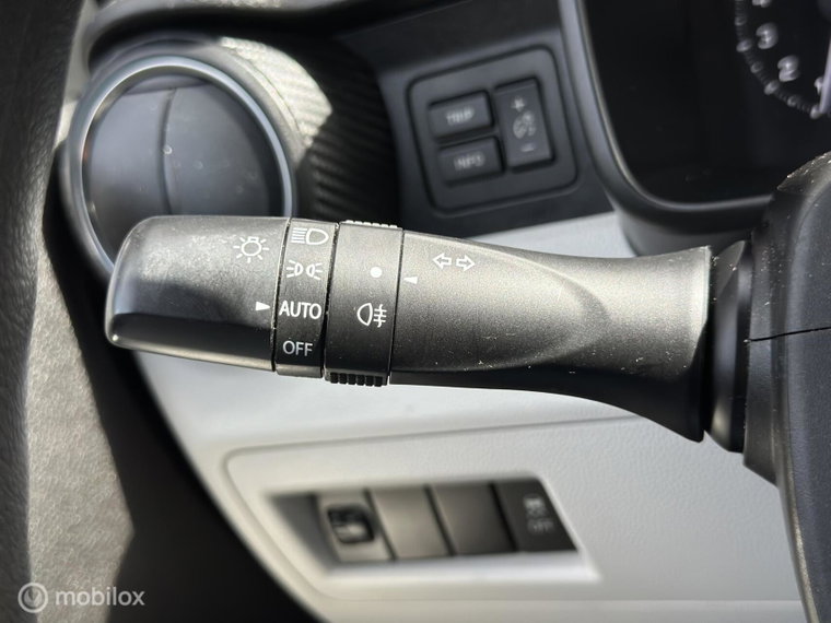 Vehicle Image 28