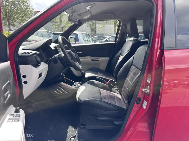 Vehicle Image 9