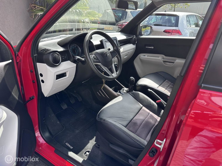 Vehicle Image 10