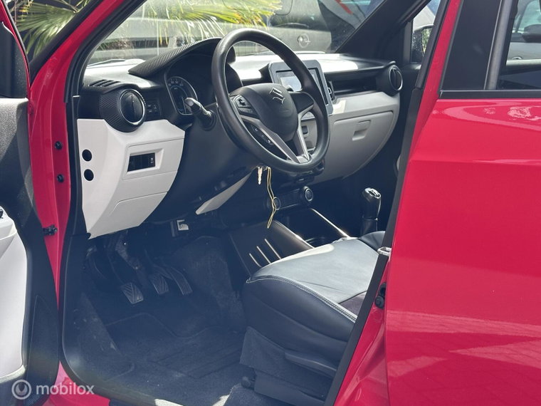 Vehicle Image 11