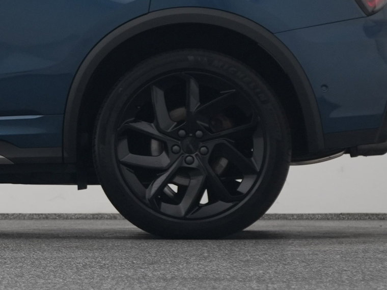 Vehicle Image 40