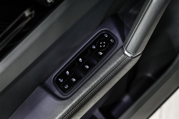 Vehicle Image 33
