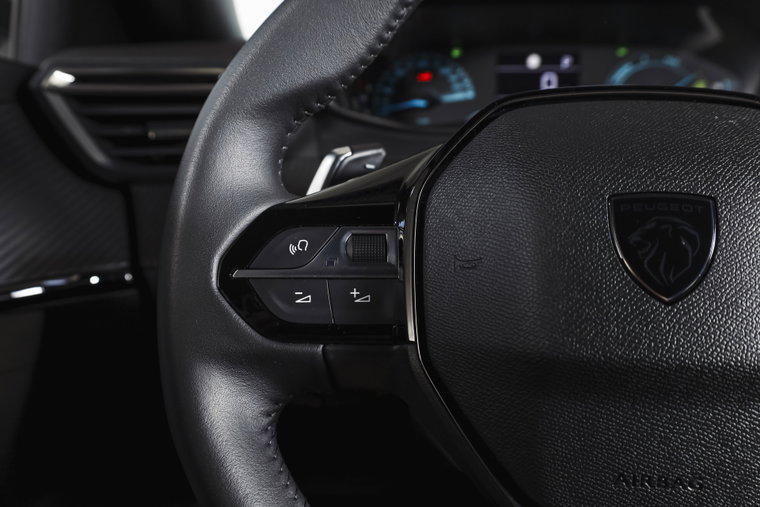 Vehicle Image 32