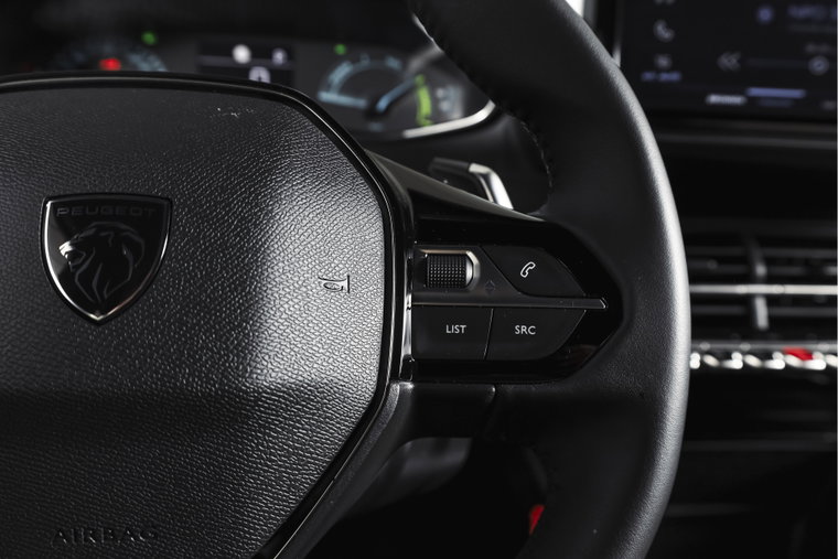 Vehicle Image 35