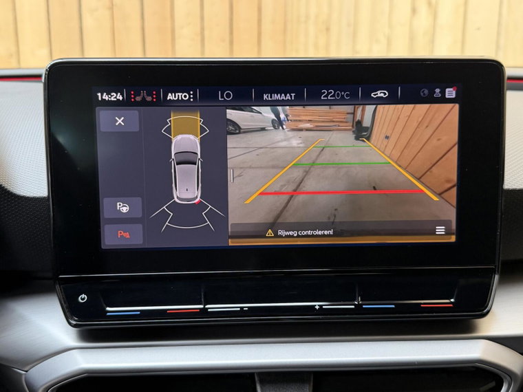 Vehicle Image 30