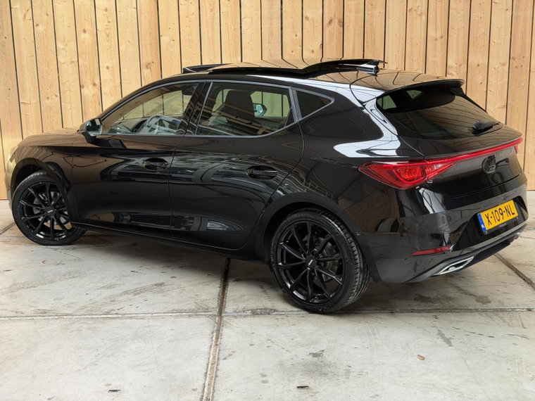 Vehicle Image 38