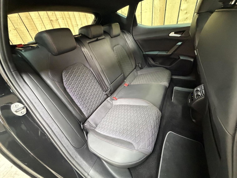 Vehicle Image 52