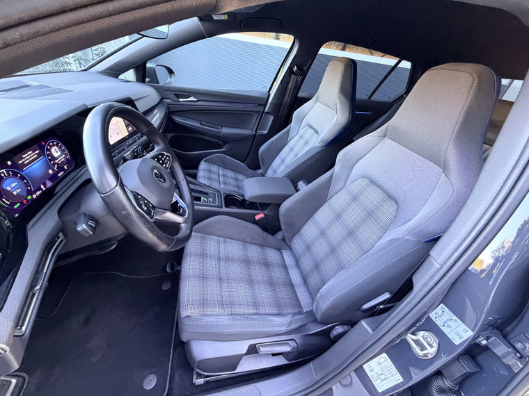 Vehicle Image 38