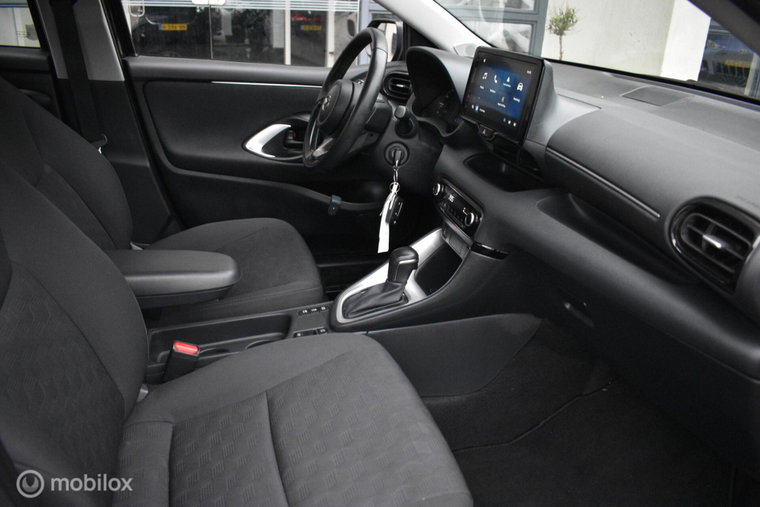 Vehicle Image 12