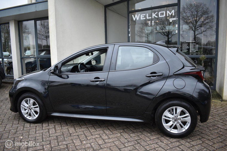 Vehicle Image 4