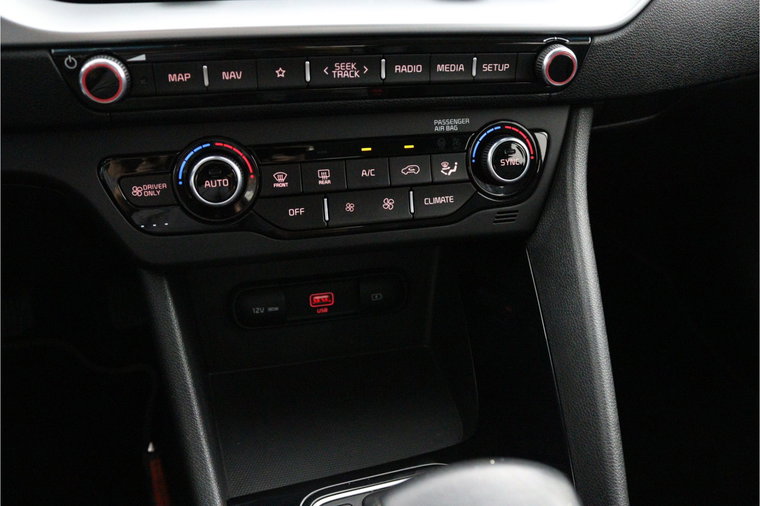 Vehicle Image 27