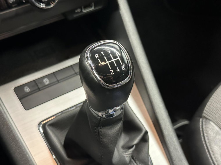 Vehicle Image 45
