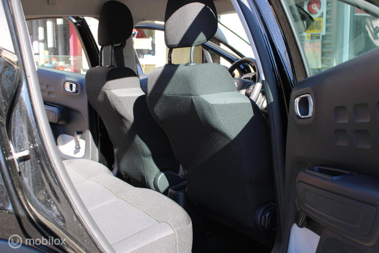 Vehicle Image 33