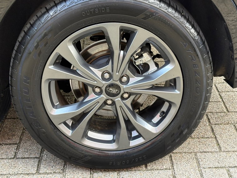 Vehicle Image 18