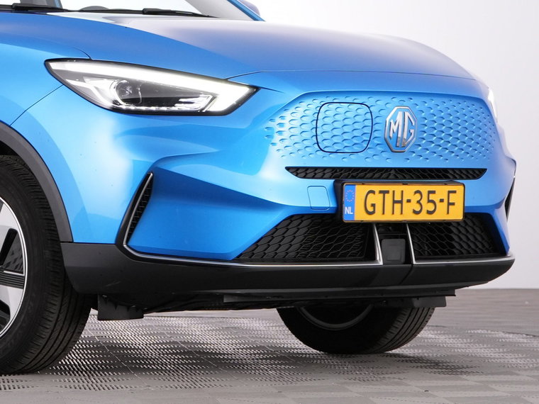 Vehicle Image 35
