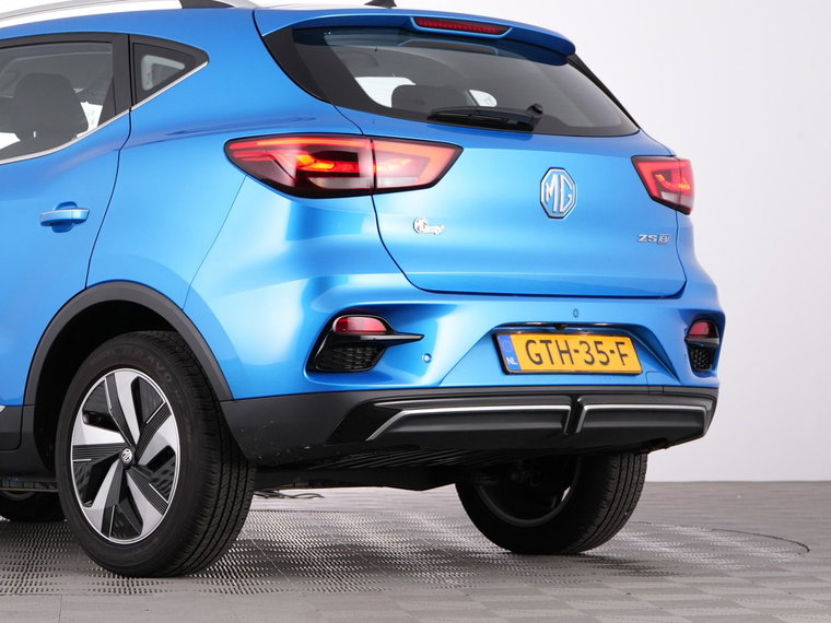 Vehicle Image 36