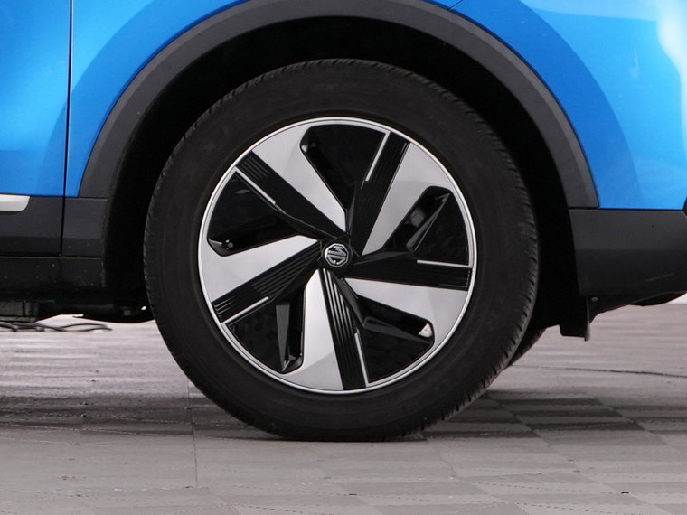 Vehicle Image 41