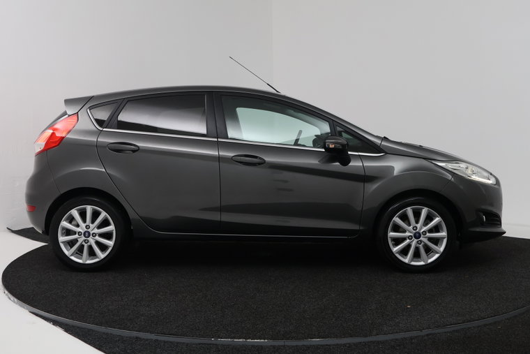 Vehicle Image 15