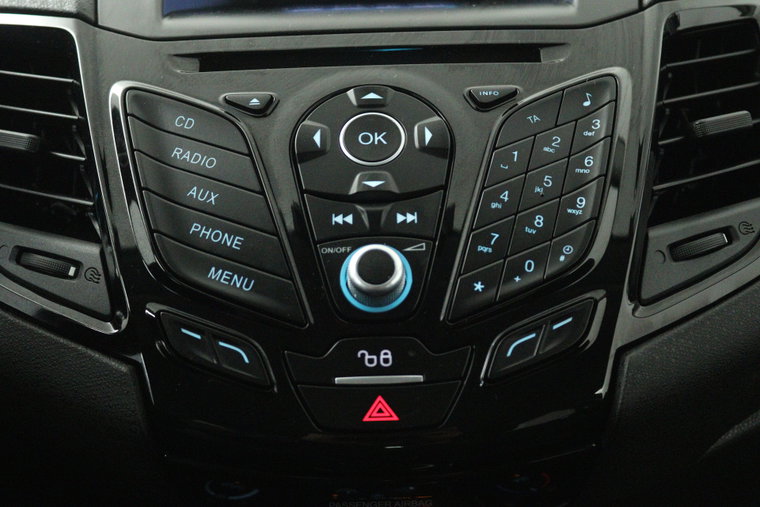 Vehicle Image 17