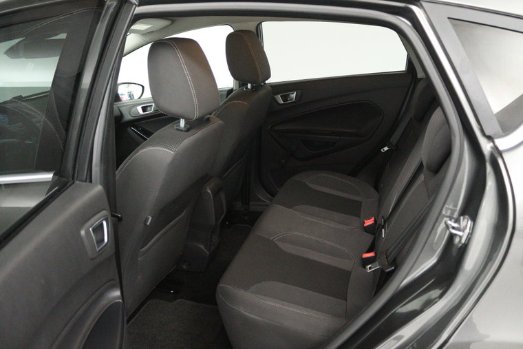 Vehicle Image 22