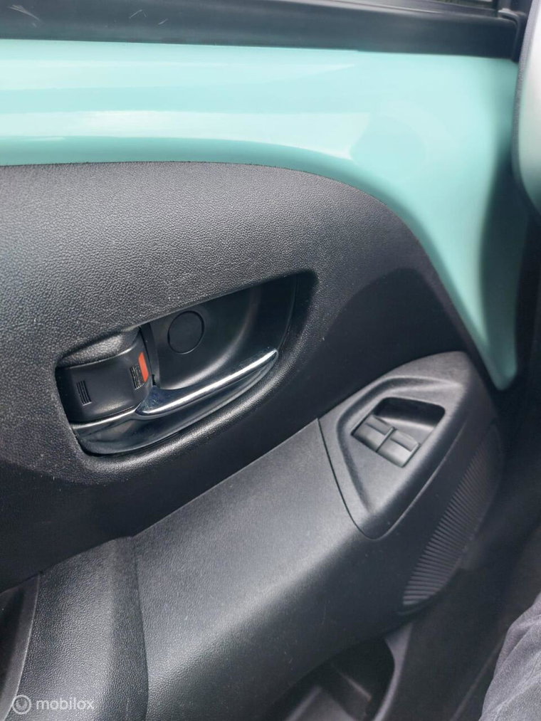Vehicle Image 27