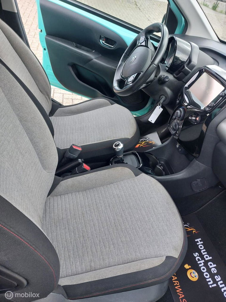 Vehicle Image 28