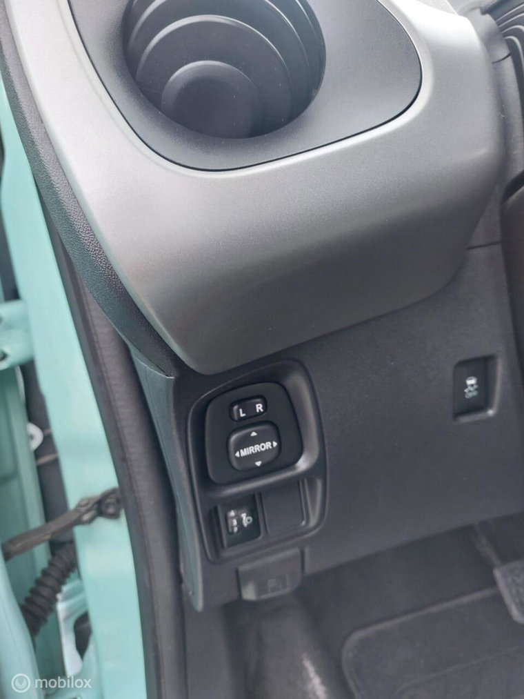 Vehicle Image 36
