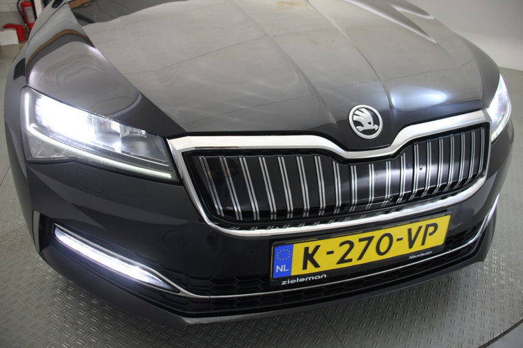 Vehicle Image 30