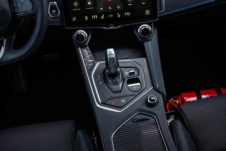 Vehicle Image 23