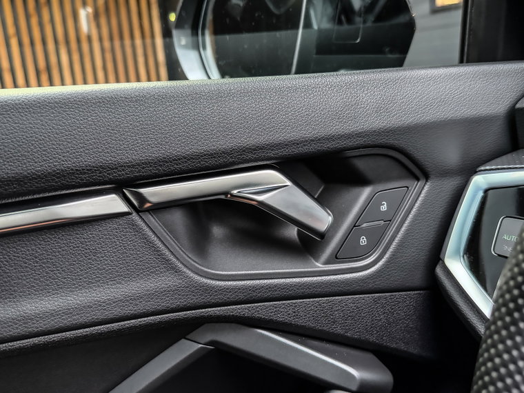 Vehicle Image 50