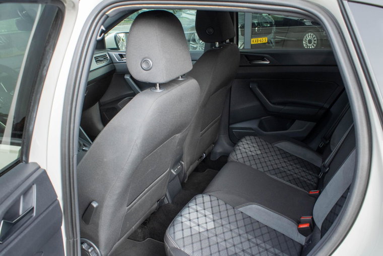 Vehicle Image 35