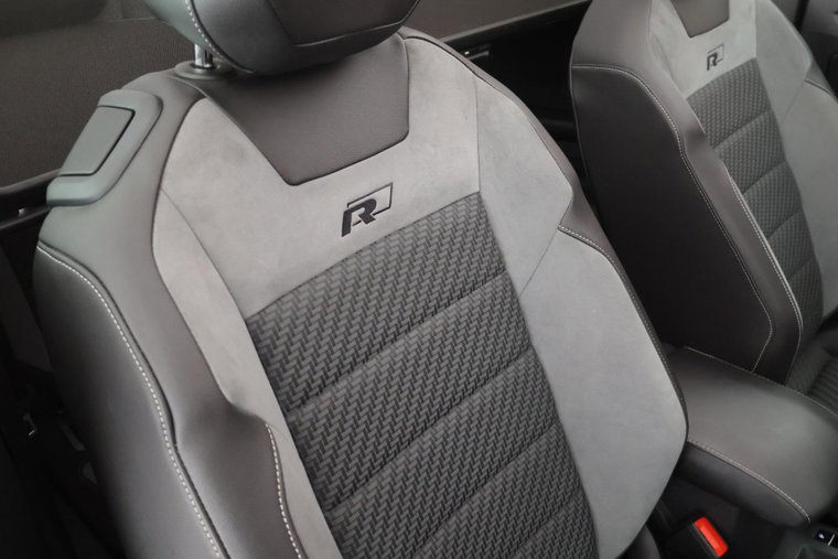Vehicle Image 38