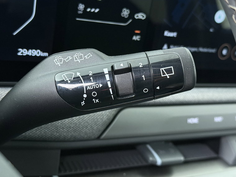 Vehicle Image 26