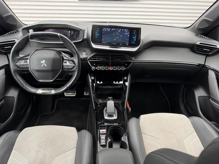 Vehicle Image 22