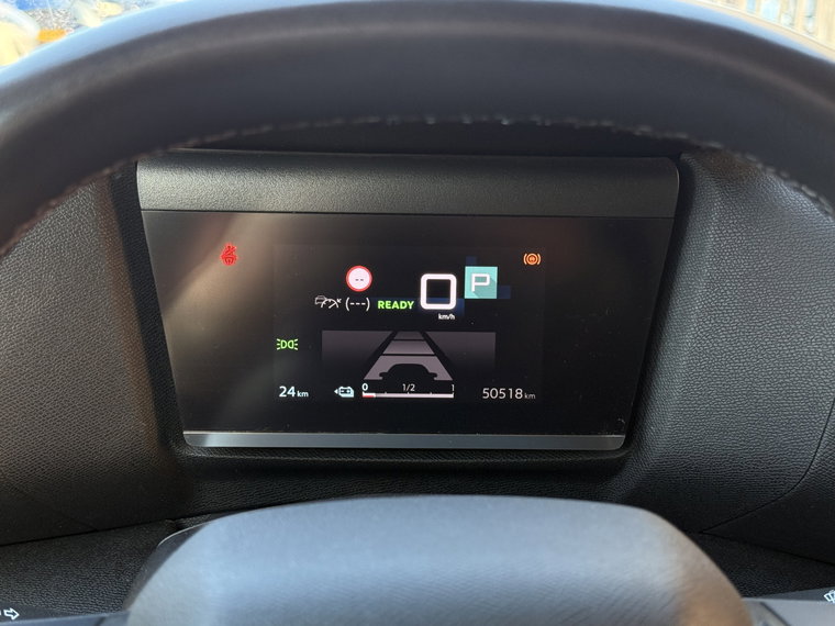 Vehicle Image 25