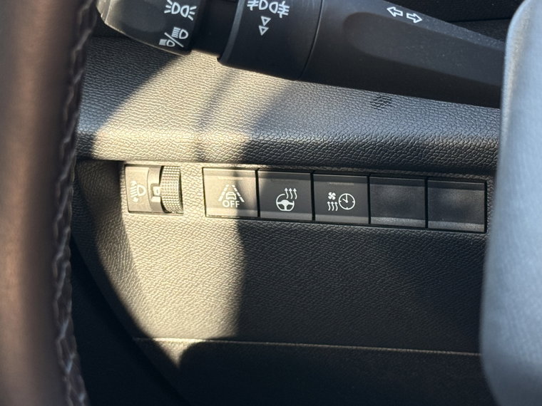 Vehicle Image 38