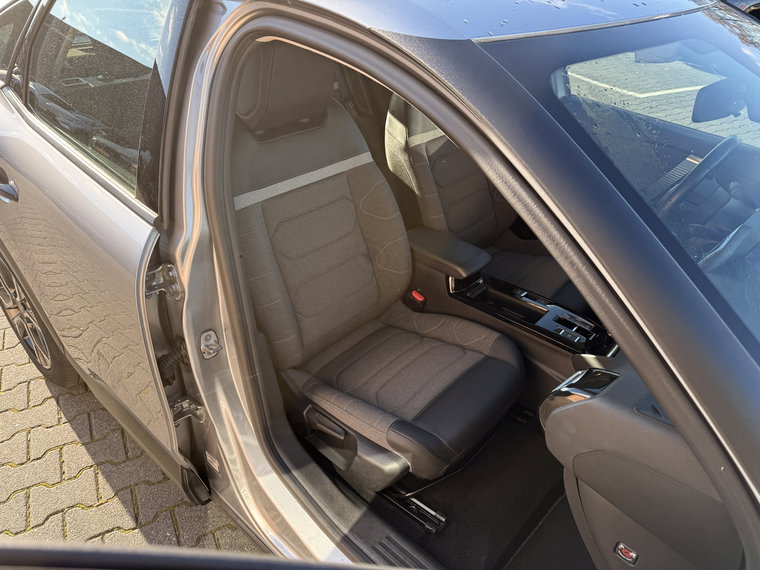 Vehicle Image 39