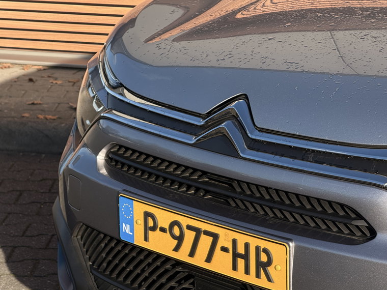 Vehicle Image 43
