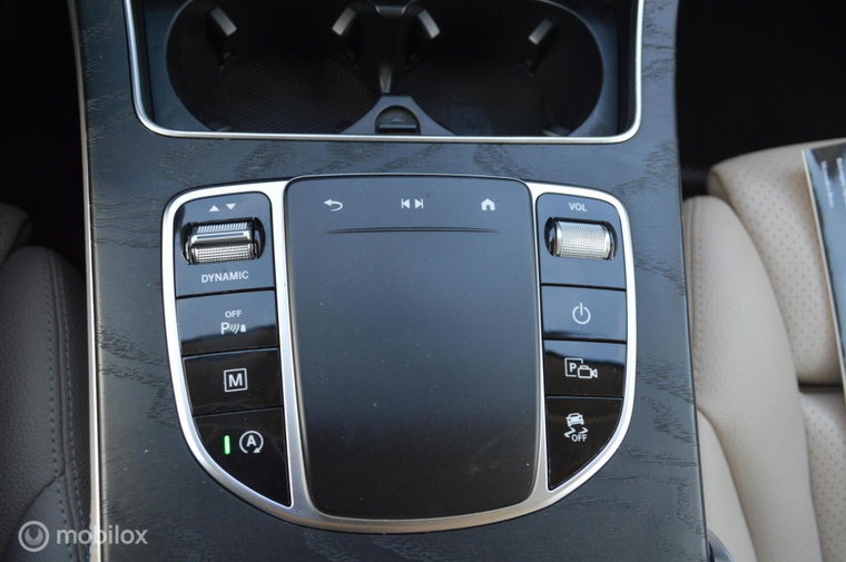 Vehicle Image 24