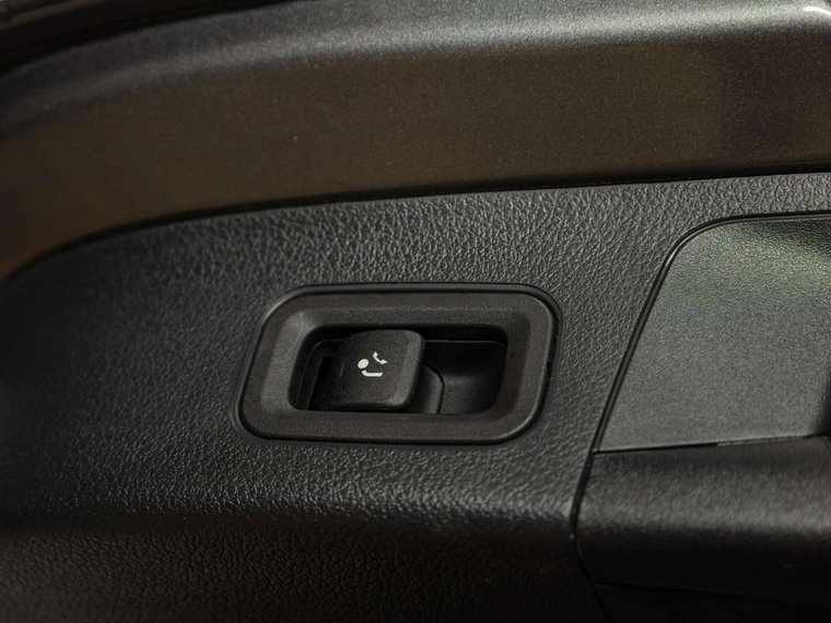 Vehicle Image 40