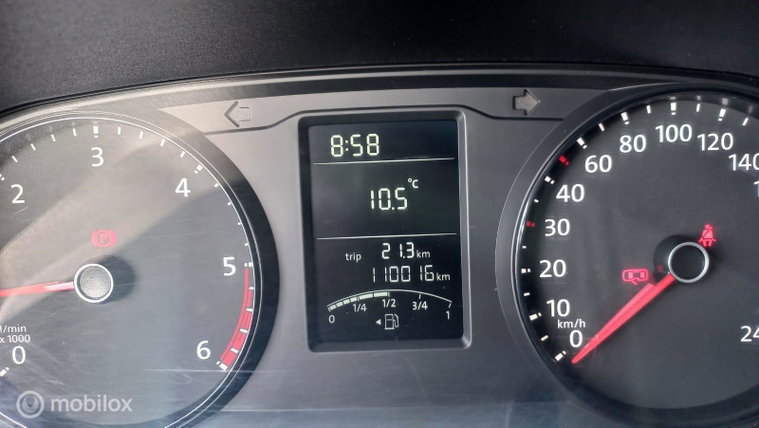 Vehicle Image 16